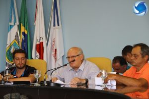 Baldonedo desempatou a votação