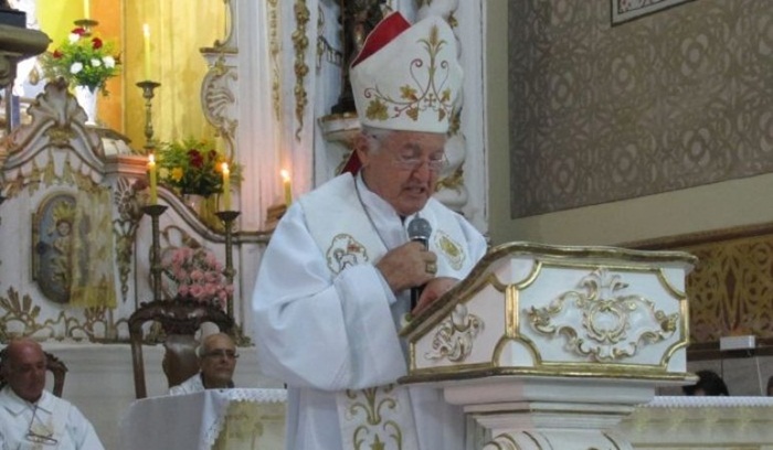 Dom Waldemar pregou a homilia na solene celebração eucarística. 