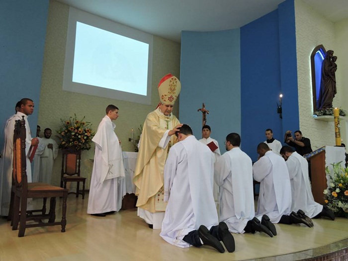 18557008_1307066066075951_3711016225399148087_n