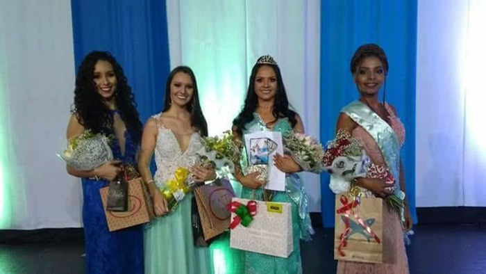 Da esquerda para a direita: Vivian Barbosa, terceiro lugar; Camila Melo, segundo lugar; Priscila Niziara, vencedora e Anna Moura, Miss Simpatia