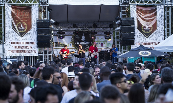 20170506- TIRADENTES-MG - TremBier Festival de Cervejas Artesanais. Foto Leo Lara. Show com a Banda 4 Errantes
