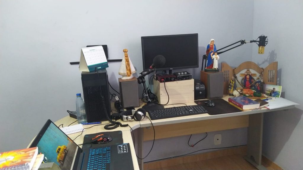  Rádio Barroso Mix completa quatro anos de sucesso com quase meio milhão de seguidores